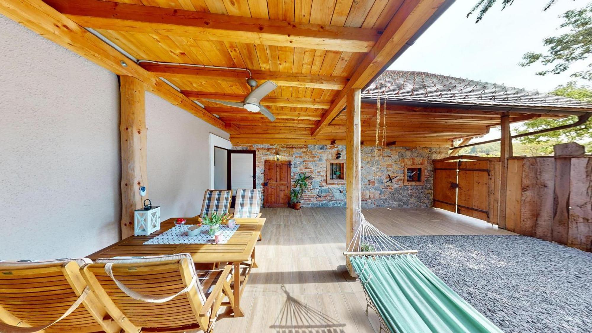 Resort Hisa Ida - Apartments With Hot Tub And Sauna Ivancna Gorica 外观 照片