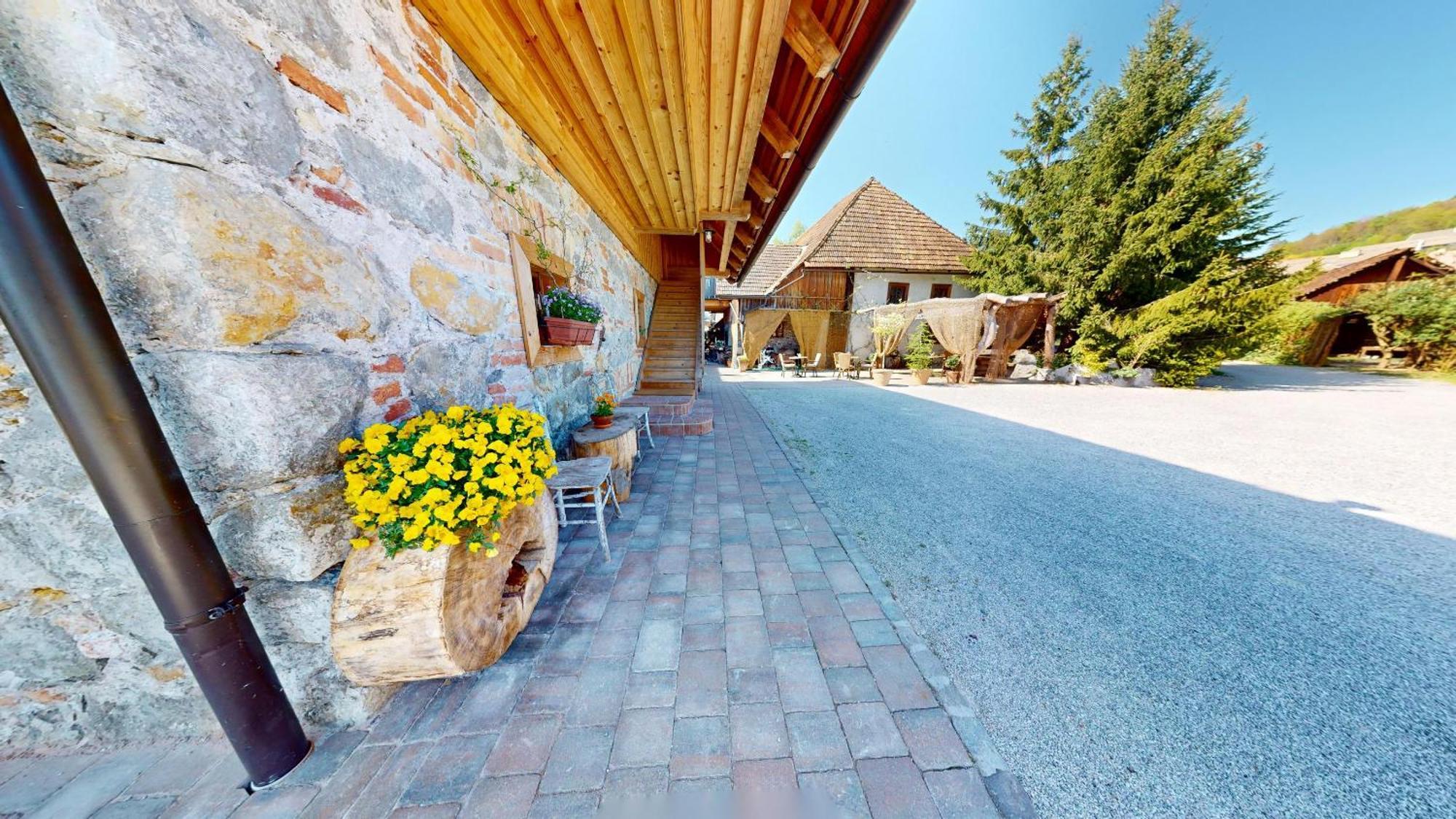 Resort Hisa Ida - Apartments With Hot Tub And Sauna Ivancna Gorica 客房 照片