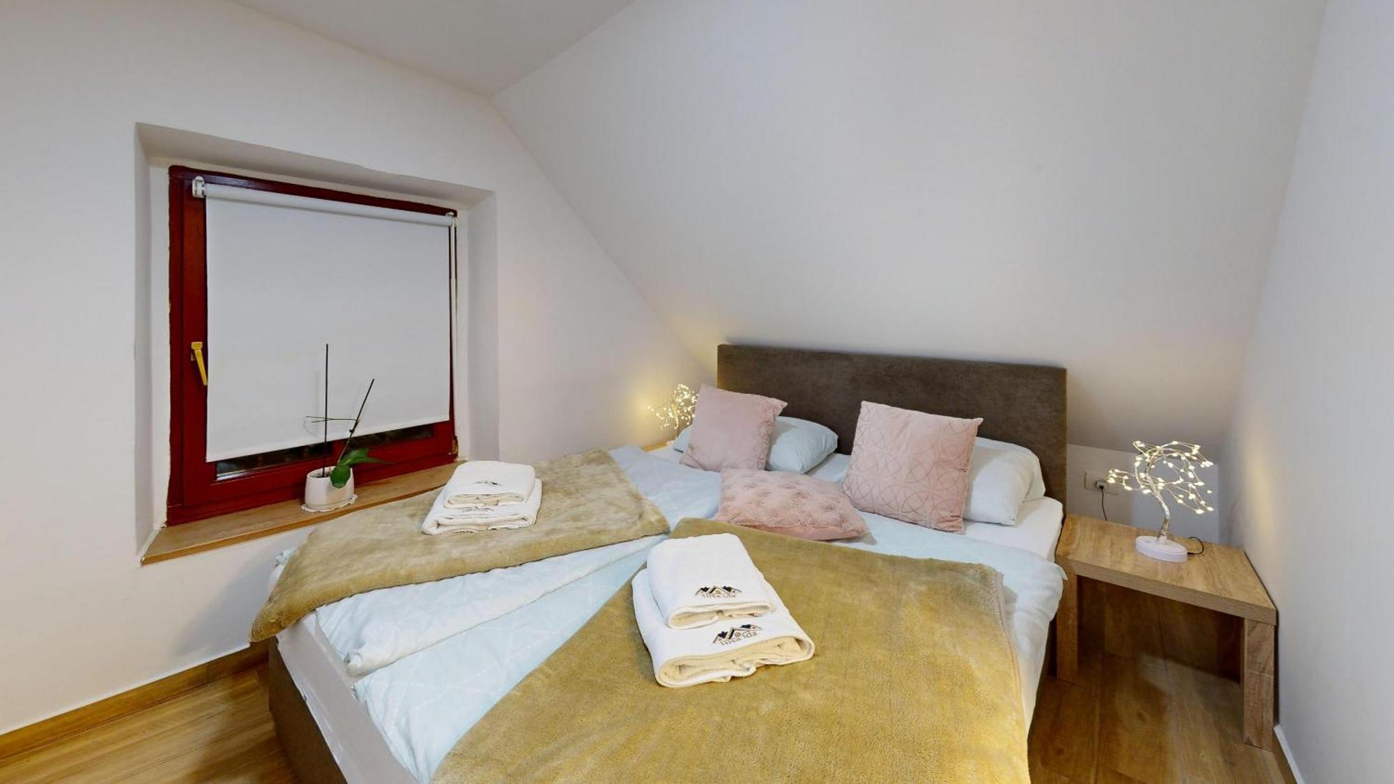Resort Hisa Ida - Apartments With Hot Tub And Sauna Ivancna Gorica 客房 照片
